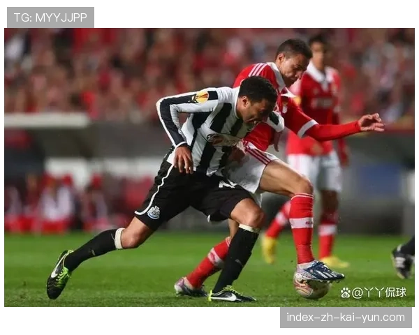 纽卡斯尔联3-0轻取埃因霍温 积分跃居欧冠直通区第七位