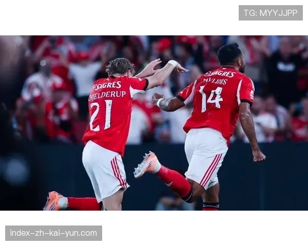 穆里尼奥临场指挥再现功力 本菲卡绝境晋级 穆里尼奥临场指挥再现功力 本菲卡绝境晋级