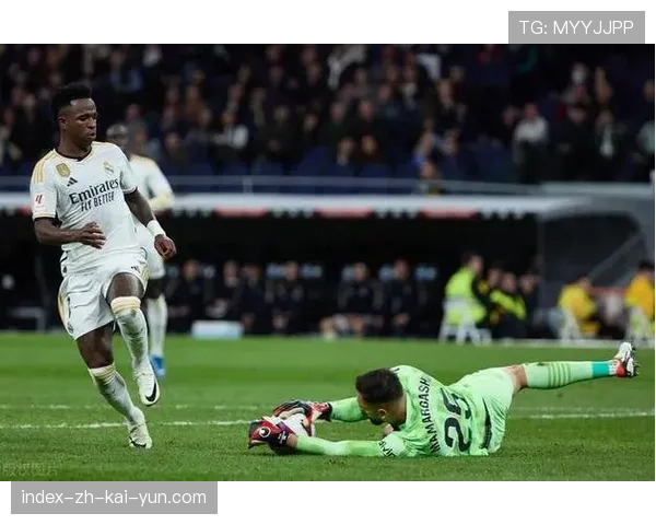 茹萨伤缺影响中场平衡 蓉城后腰位置面临调整压力